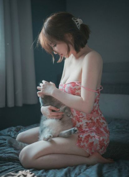亚洲成人亲热国产精品_免费在线观看