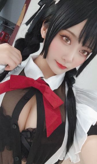 吕文德用手摸着黄蓉的奶头小说_4K在线播放观看