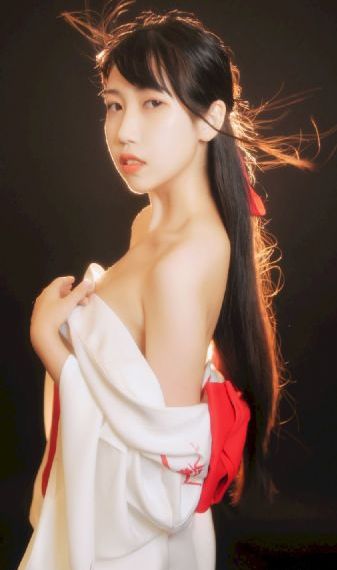 中国女人黄色一片_BD英语在线手机播放